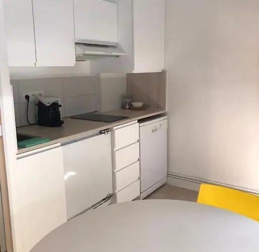 Apartmán & Arenes, Ctr Congres, Muse, Pompidou *