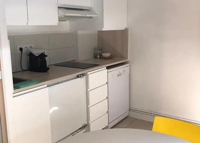 & Arenes, Ctr Congres, Muse, Pompidou *